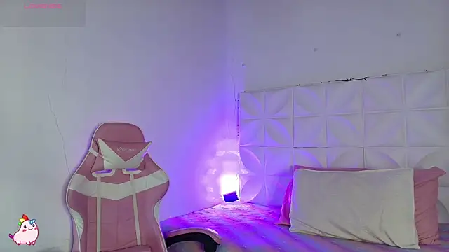 Snapshot of Abril1_gh chatting on February 12, 12:44 pm Abril1 gh online show from February 12, 12:44 pm