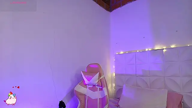 Snapshot of Abril1_gh chatting on February 20, 1:33 pm Abril1 gh online show from February 20, 1:33 pm