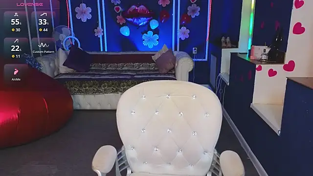 Kira Kenett online show from February 12, 6:58 pm