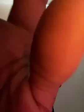 dmmeformerch online show from February 18, 6:48 pm