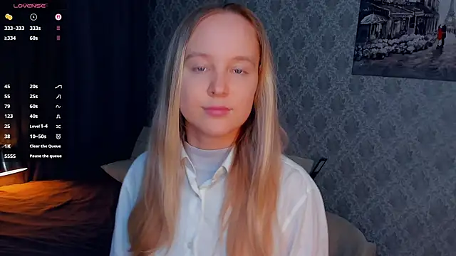 SoonMoor online show from September 26, 5:17 pm