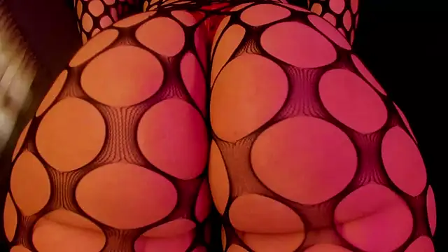 Snapshot of Gabby_Haze chatting on December 15, 6:01 pm Gabby Haze online show from December 15, 6:01 pm