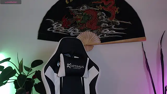 Ellyuwuw online show from January 7, 11:29 pm