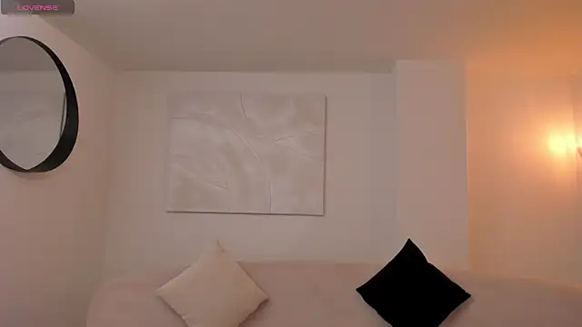 MayaMoretti  online show from February 21, 4:02 am