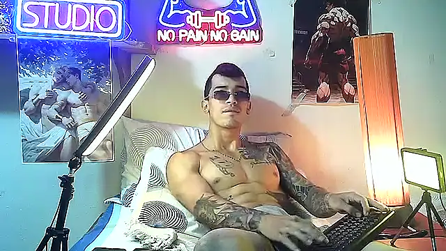 Strongcockfitness online show from October 4, 11:36 pm