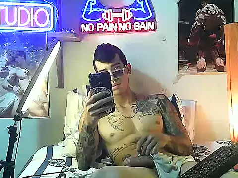 Strongcockfitness online show from October 18, 9:04 pm