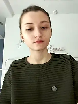 LillySvon online show from April 7, 3:34 pm