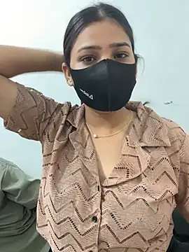 Snapshot of Sex_Queen_aaraya chatting on April 5, 4:15 pm Sex Queen aaraya online show from April 5, 4:15 pm
