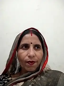 Snapshot of Hot_liya54 chatting on April 6, 10:05 am Hot liya54 online show from April 6, 10:05 am