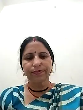 Snapshot of Hot_liya54 chatting on April 16, 9:21 am Hot liya54 online show from April 16, 9:21 am