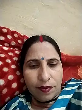 Snapshot of Hot_liya54 chatting on April 17, 6:22 pm Hot liya54 online show from April 17, 6:22 pm