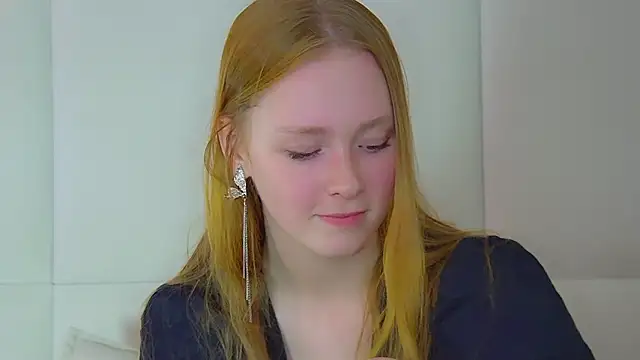 AgataFoxley online show from September 9, 7:19 am