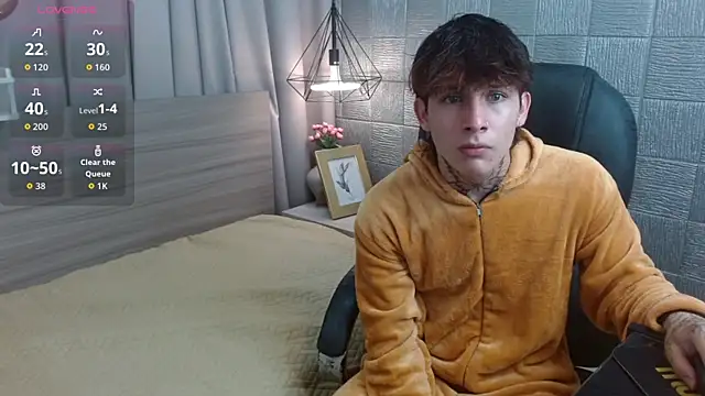 Iantwink18 online show from September 10, 3:17 am