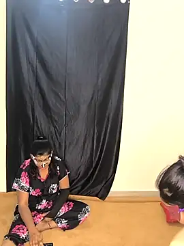 Family02 online show from October 18, 4:41 pm