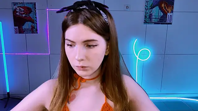 AliceCUNTach online show from September 19, 5:09 am