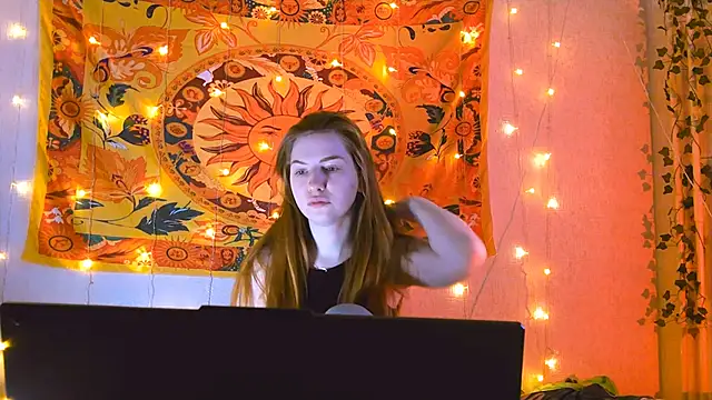 AliceCUNTach online show from April 9, 5:07 am