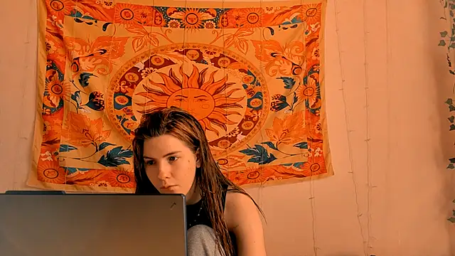 AliceCUNTach online show from April 15, 5:03 am