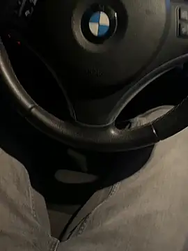 elox33 online show from April 17, 7:06 pm