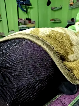 Snapshot of Hot_lali_555 chatting on October 14, 1:06 am Hot lali 555 online show from October 14, 1:06 am