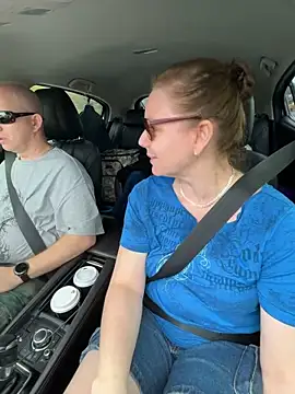 aussiepeaches online show from December 22, 9:34 pm