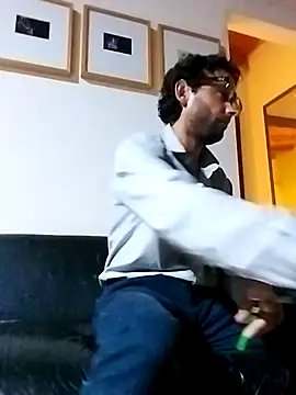 JONATAN ACA ESTOY online show from February 6, 4:17 am