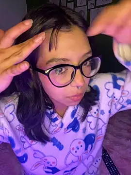 Snapshot of Valen-Foxx chatting on September 12, 5:29 am Valen-Foxx online show from September 12, 5:29 am