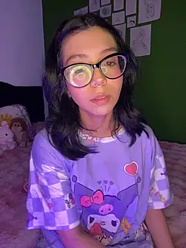 Snapshot of Valen-Foxx chatting on September 18, 5:09 am Valen-Foxx online show from September 18, 5:09 am