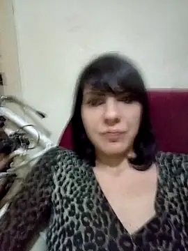 Snapshot of Lea9816 chatting on October 31, 2:45 am Lea9816 online show from October 31, 2:45 am