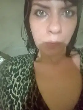 Snapshot of Lea9816 chatting on November 2, 11:18 pm Lea9816 online show from November 2, 11:18 pm