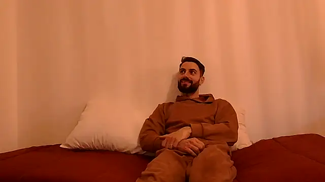 Amicisegreti online show from March 28, 4:17 pm