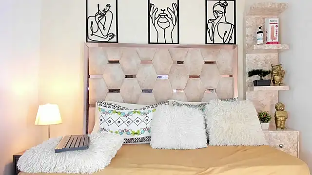 Isabell Villa online show from September 22, 3:41 am