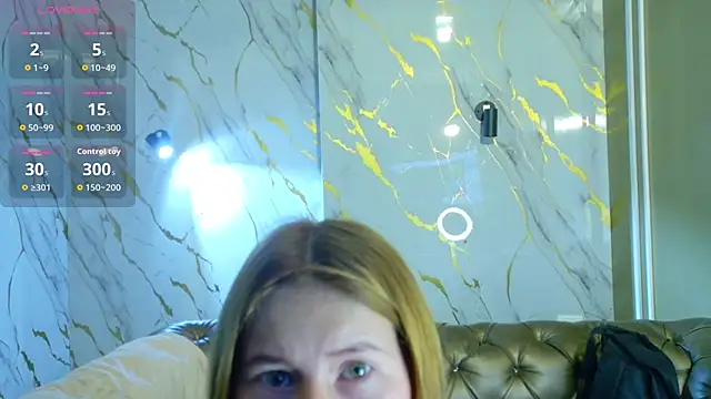 Olivia11  online show from December 16, 11:37 am