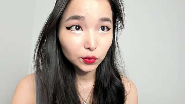 Soyun Mia online show from December 15, 12:20 pm