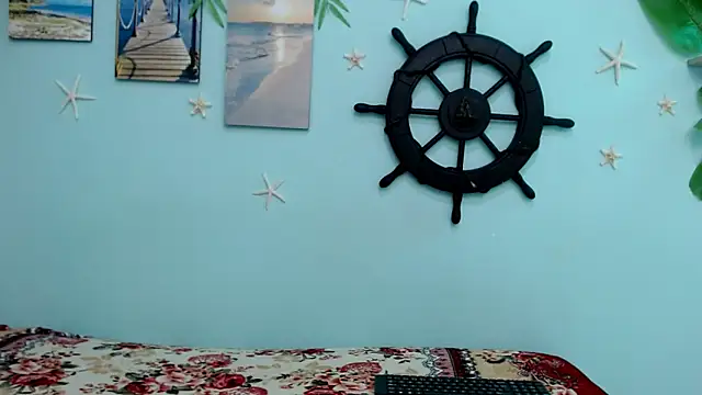 Snapshot of valeria18sexy chatting on November 25, 12:54 am valeria18sexy online show from November 25, 12:54 am