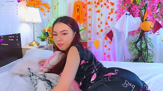 Snapshot of JenniferGlover chatting on November 2, 7:44 am JenniferGlover online show from November 2, 7:44 am