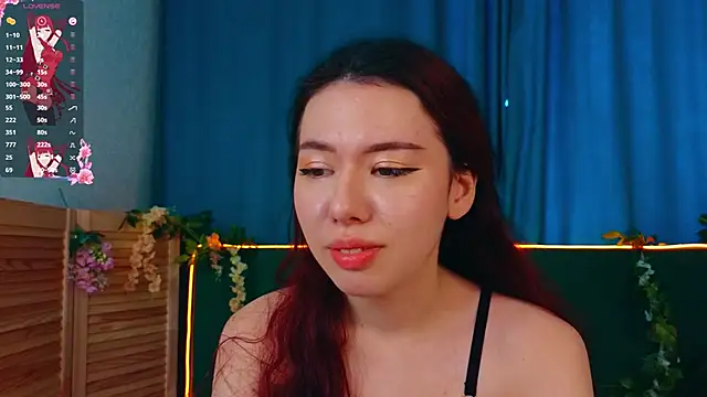 JenniferGlover online show from November 14, 8:24 am