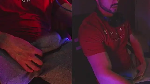 Snapshot of Axel-Cr0ss chatting on September 10, 2:00 am Axel-Cr0ss online show from September 10, 2:00 am