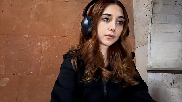 Snapshot of LinaMour chatting on September 13, 10:09 pm LinaMour online show from September 13, 10:09 pm