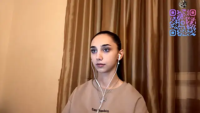 Snapshot of LinaMour chatting on October 17, 10:01 pm LinaMour online show from October 17, 10:01 pm