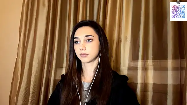 Snapshot of LinaMour chatting on November 8, 10:08 pm LinaMour online show from November 8, 10:08 pm