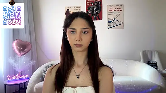 LinaMour online show from May 18, 4:07 am