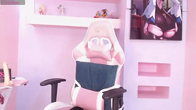 SkylerBloomm online show from September 15, 3:06 am