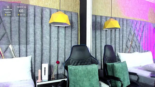 SkylerBloomm online show from February 18, 3:13 am