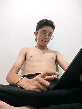 SantiagoRusso18 online show from January 12, 10:37 pm