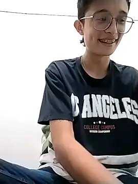 SantiagoRusso18 online show from January 13, 9:42 pm