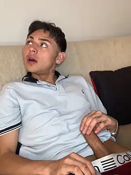 Snapshot of Vittorio_19 chatting on September 11, 7:47 pm Vittorio 19 online show from September 11, 7:47 pm