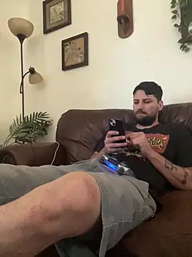 Snapshot of crashnasty chatting on June 13, 9:46 pm crashnasty online show from June 13, 9:46 pm