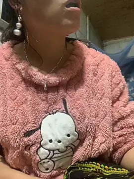 tuyetnhi-00 online show from November 14, 11:42 am