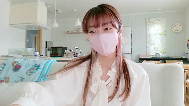 SUZU 1201 online show from April 18, 1:42 am