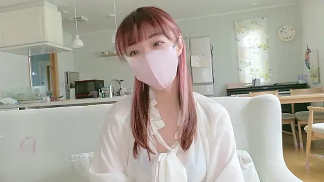 Snapshot of SUZU_1201 chatting on April 23, 12:56 am SUZU 1201 online show from April 23, 12:56 am